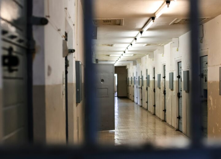 Rintracciato in Olanda il 17enne evaso dal carcere di Torino dopo aggressioni e rapine ad Acqui Terme