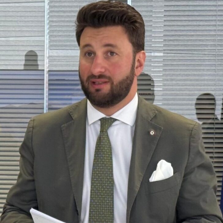 Sanità, assessore Riboldi difende visite ed esami serali e nel fine settimana: “Andremo avanti”