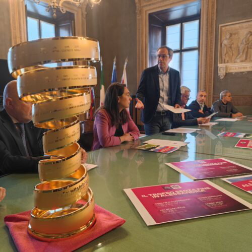 Il trofeo del Giro d’Italia ad Alessandria e lunedì arriva Nibali. Sindaco: “Una festa di comunità”