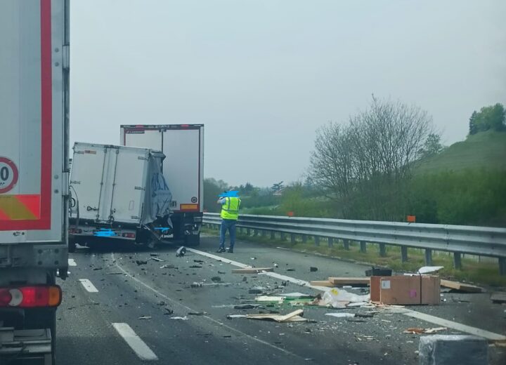 Tamponamento sulla A21: traffico rallentato