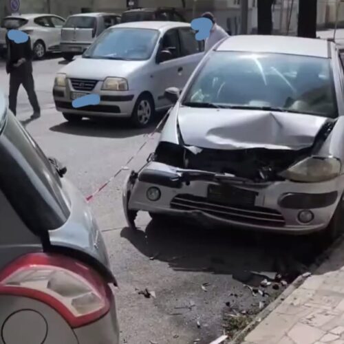 Scappa dalla comunità con un coltello e semina il panico ad Acqui Terme