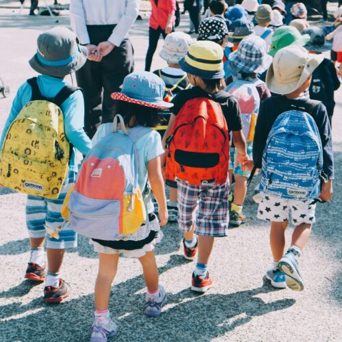 Torna il Pedibus a Casale Monferrato: al via il progetto per accompagnare i bambini a scuola a piedi