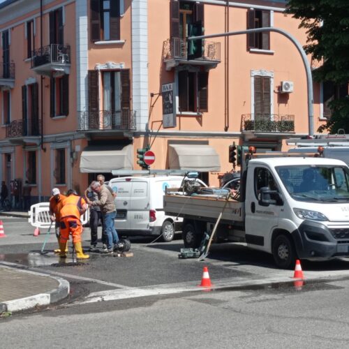 Perdita idrica in spalto Rovereto ad Alessandria: sul posto i tecnici di Sogeri