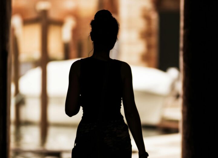 “Il silenzio è complicità”: Andrea e le scuse per il catcalling di altri uomini in centro ad Alessandria