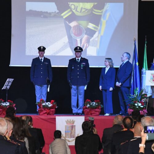 Festa della Polizia: i poliziotti premiati durante la cerimonia a Tortona