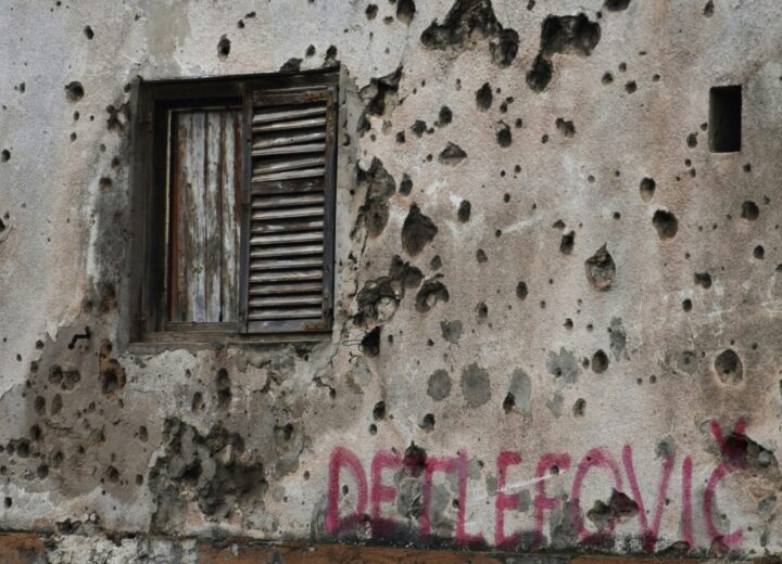 Bosnia: cecchini a Sarajevo, a Milano interrogato il paramilitare indagato