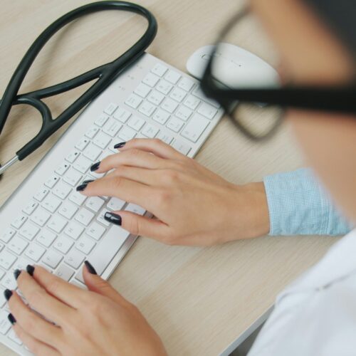 Ricetta elettronica: arriva l’autenticazione a due fattori. Dal 30 aprile nuovo sistema per i medici prescrittori