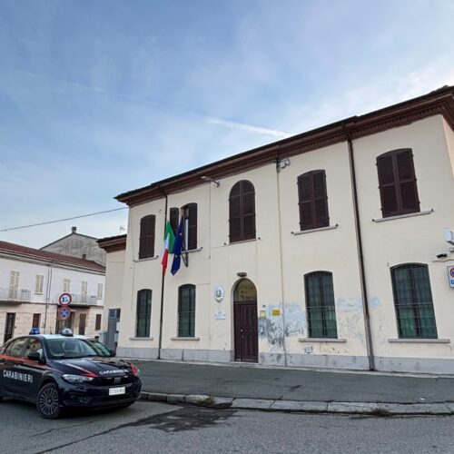 Tenta di incendiare l’auto della ex: individuato e arrestato dai Carabinieri