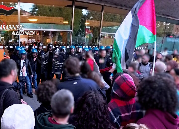 Colpì un Carabiniere con un pugno durante la manifestazione ProPal: arrestato