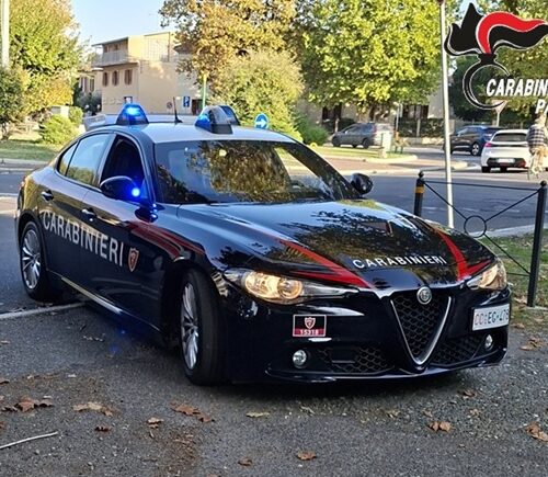 Danneggia specchietti di auto in sosta a Voghera. Denunciato 33enne residente a Pontecurone