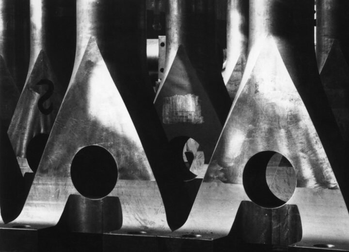 Tre generazioni di fotografi in mostra alla Reggia di Venaria tra immagini, archivi e intelligenza artificiale