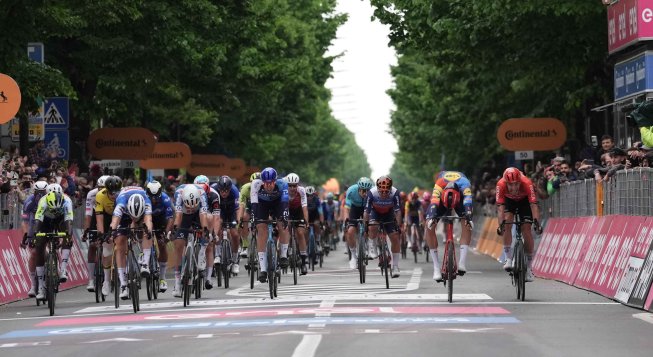 Voghera si tinge di rosa: il Giro d’Italia accende la città tra storia, emozioni e grandi campioni
