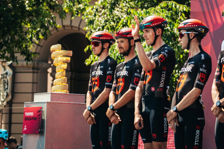 Il Giro ad Alessandria: oltre 80 scatti per rivivere una giornata in rosa