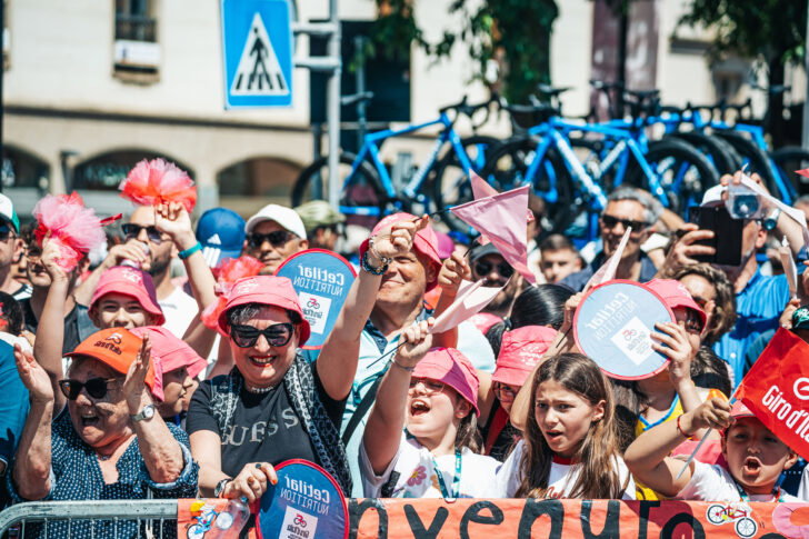 Il Giro ad Alessandria: oltre 80 scatti per rivivere una giornata in rosa