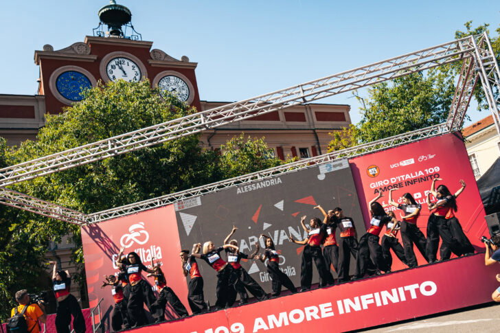 Il Giro ad Alessandria: oltre 80 scatti per rivivere una giornata in rosa