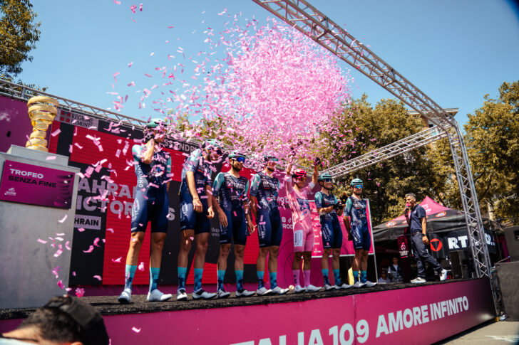 Il Giro ad Alessandria: oltre 80 scatti per rivivere una giornata in rosa
