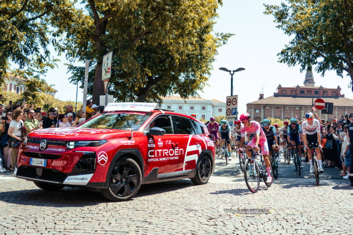 Il Giro ad Alessandria: oltre 80 scatti per rivivere una giornata in rosa