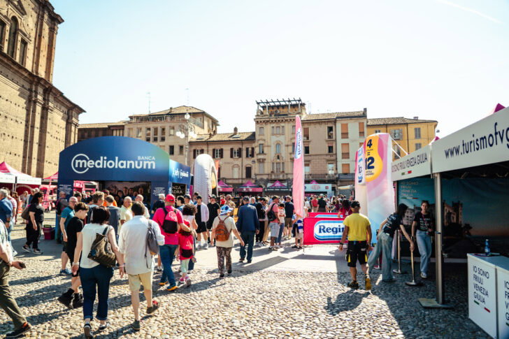 Il Giro d’Italia colora di rosa Voghera: le foto di Vasco Pastorino