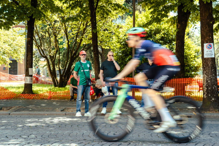 Il Giro d’Italia colora di rosa Voghera: le foto di Vasco Pastorino