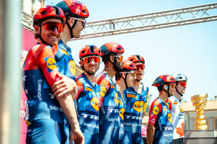 Il Giro d’Italia colora di rosa Voghera: le foto di Vasco Pastorino