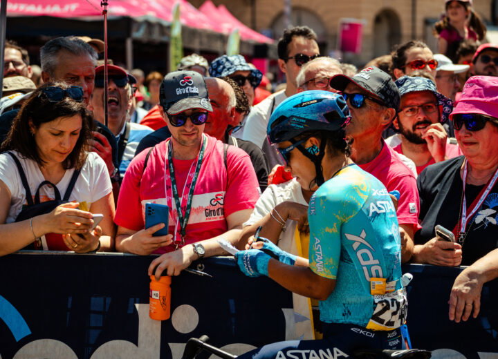 Il Giro d’Italia colora di rosa Voghera: le foto di Vasco Pastorino