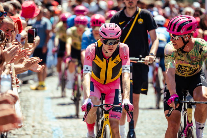 Il Giro d’Italia colora di rosa Voghera: le foto di Vasco Pastorino