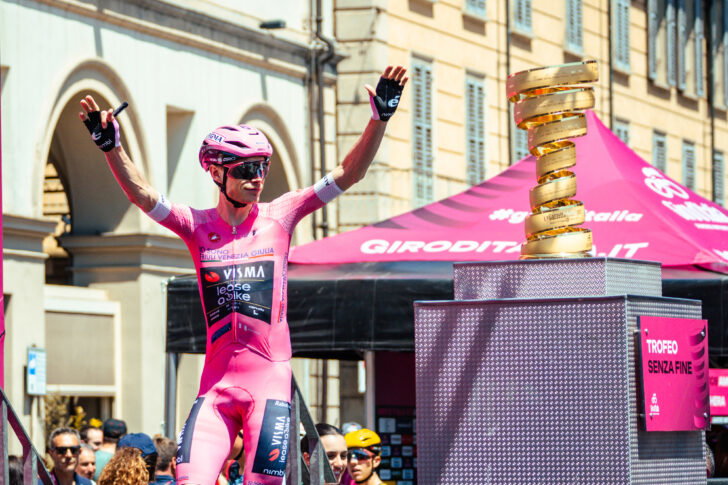 Il Giro d’Italia colora di rosa Voghera: le foto di Vasco Pastorino