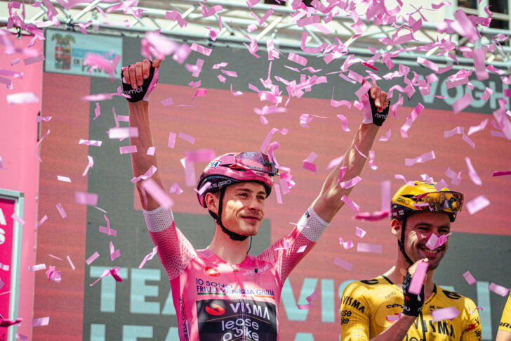 Il Giro d’Italia colora di rosa Voghera: le foto di Vasco Pastorino