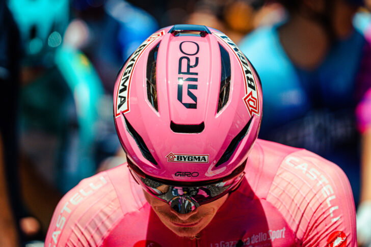 Il Giro d’Italia colora di rosa Voghera: le foto di Vasco Pastorino