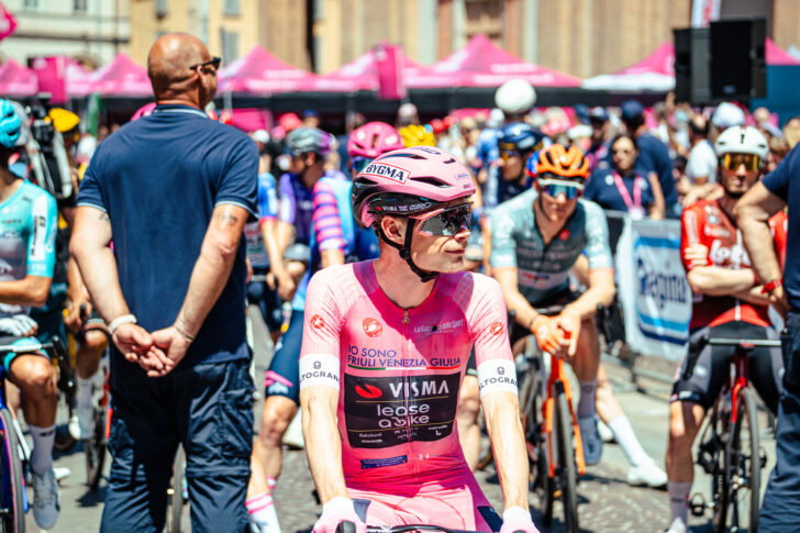 Il Giro d’Italia colora di rosa Voghera: le foto di Vasco Pastorino