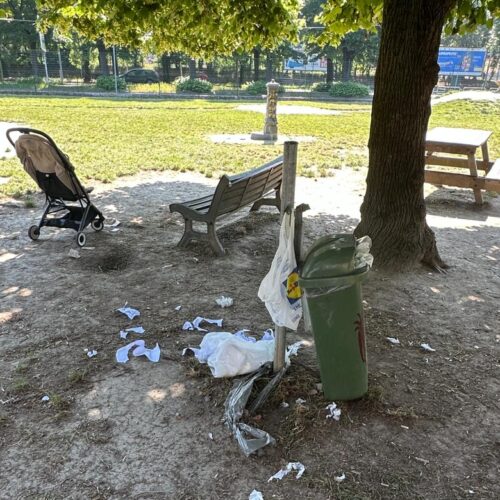 Parco Anna Maria De Bray, la delusione di una mamma: “Uno scempio”