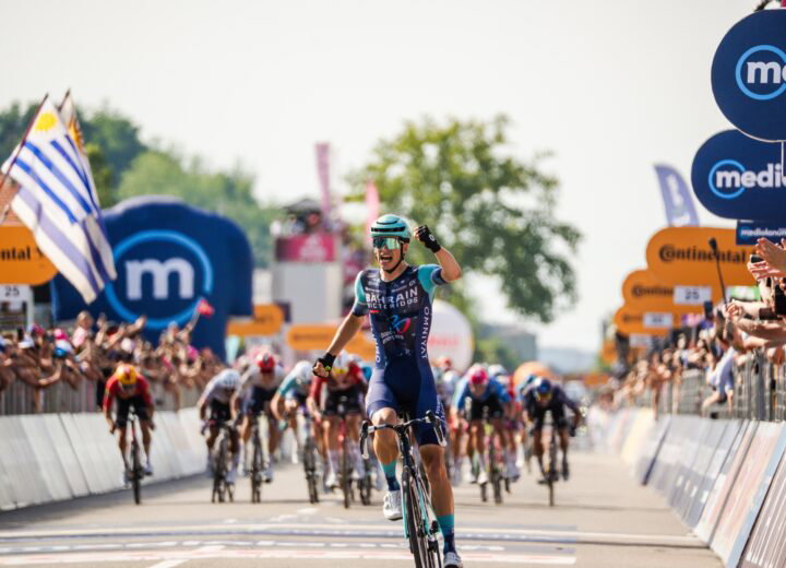 Giro d’Italia: Alec Segaert ha vinto la tappa a Novi
