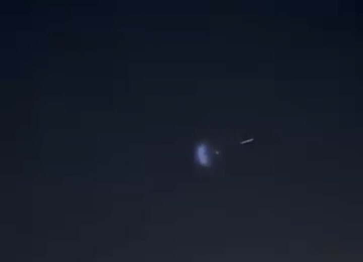 Spirale luminosa nel cielo di Alessandria: ecco cosa c’era davvero dietro il fenomeno