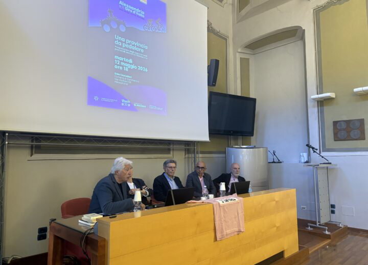 Il Giro arriva nell’Alessandrino: tra strade bianche, gravel e turismo la provincia pedala verso il futuro