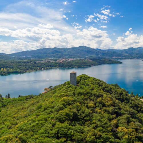 Laghi cristallini, trekking e grandi eventi: l’estate del Distretto Turistico dei Laghi entra nel vivo