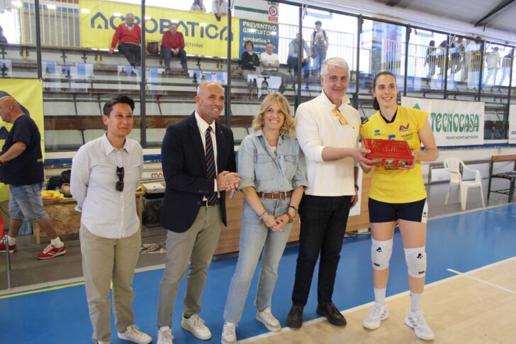 Acrobatica Alessandria vince al Palacima. Questa sera la festa in Piazzetta per i 10 anni del club