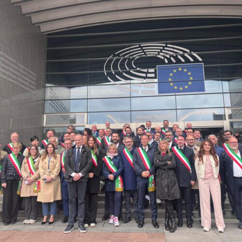 A Bruxelles i sindaci di Casale e Tortona e altri primi cittadini della Lega contro la centralizzazione dei fondi di coesione