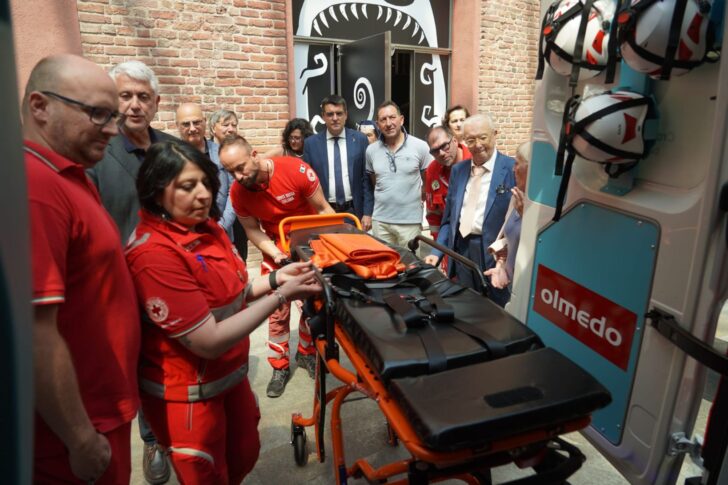 Nuova ambulanza per la Croce Rossa di Alessandria donata dalla Fondazione Cassa di Risparmio