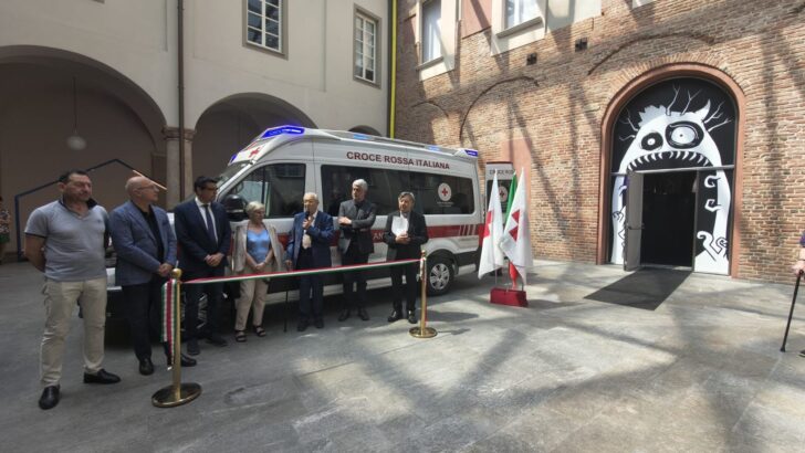 Nuova ambulanza per la Croce Rossa di Alessandria donata dalla Fondazione Cassa di Risparmio