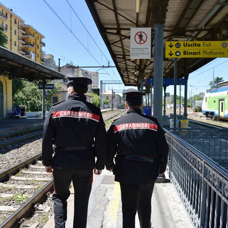 Controlli dei Carabinieri a Tortona in zona stazione: sequestrati 20 grammi di droga e sette denunce