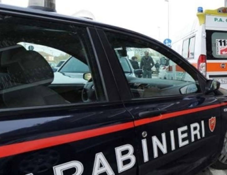 Ovada, aggressione vicino alla stazione: ragazzo ferito a un braccio