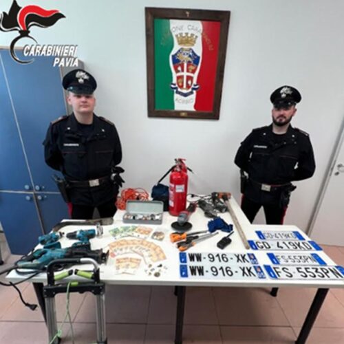 Fuggono all’alt della Polizia Locale. Fermati dai Carabinieri dopo inseguimento nei campi