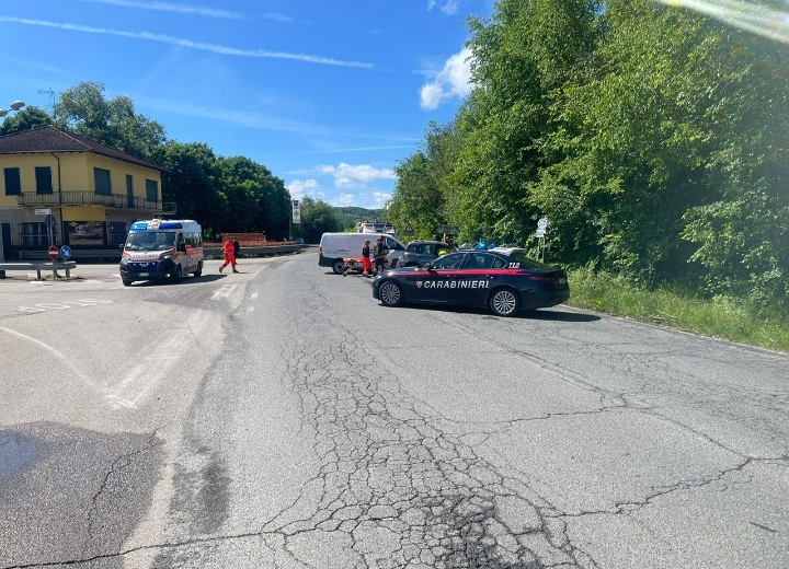 Scontro frontale tra un furgone e un’auto sulla provinciale 155 a Castelletto d’Orba