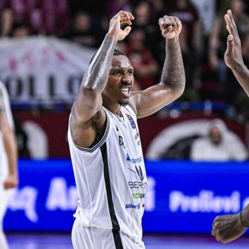 Bertram Derthona: via ai playoff. Leoni debuttano al PalaTaliercio contro Venezia