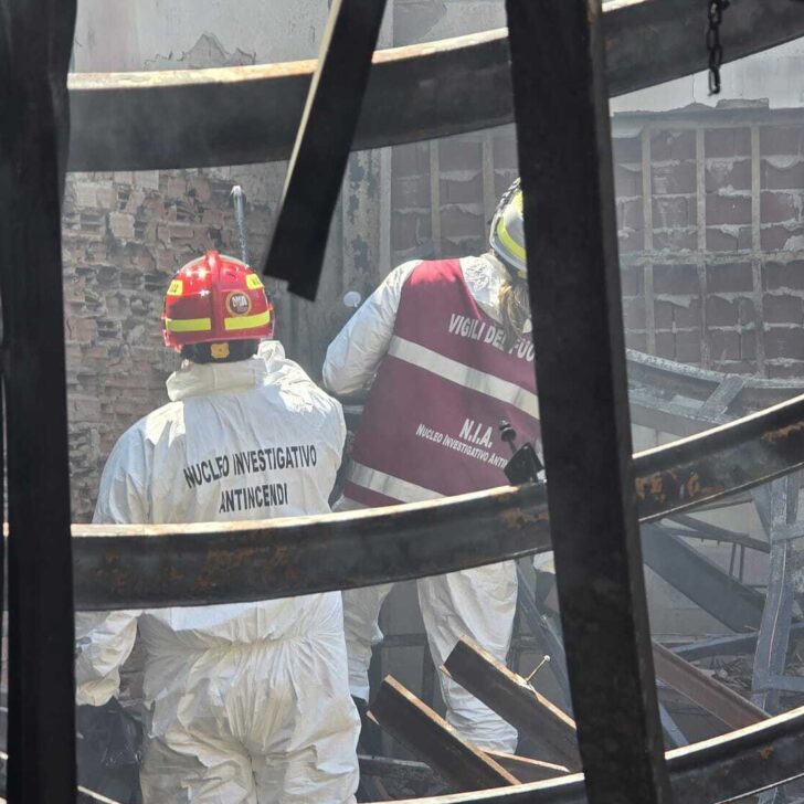 Rogo a Casale: spenti gli ultimi focolai. Avviata l’indagine sulle cause