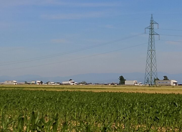 Tragedia sulla autostrada A21: muore un operaio dopo essere stato investito