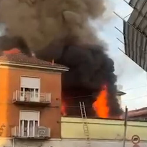 Incendio in un negozio a Casale: sul posto i Vigili del Fuoco