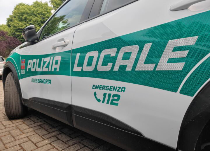 Polizia Locale Alessandria: in estate i taser e i palmari per le multe pagabili in modo più veloce