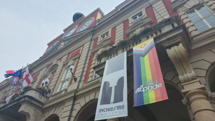Una festa di colori: ad Alessandria è partito il corteo del Pride