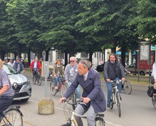 Quando il Grigio incontra il Rosa: ad Alessandria una pedalata dal Museo Borsalino al Moccagatta